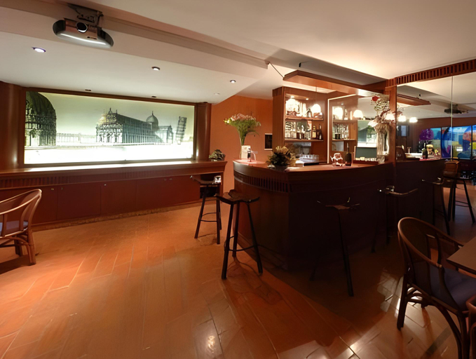 Food & Drinks 5, Hotel La Pace, Pisa