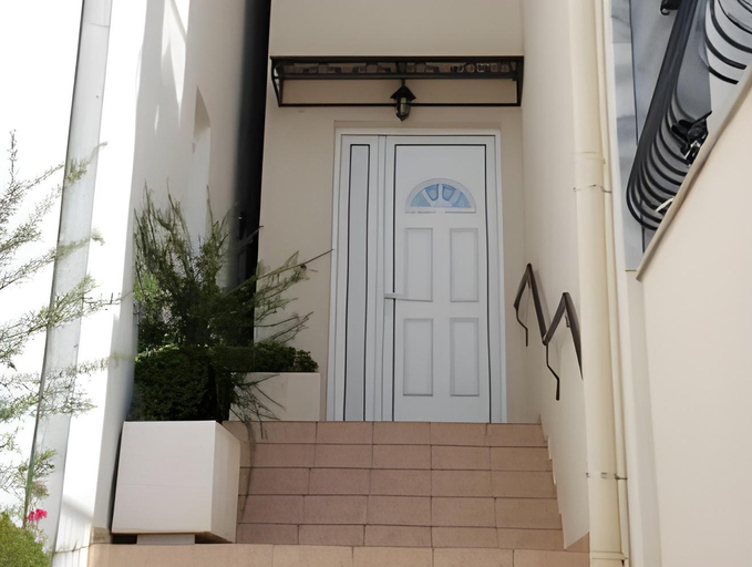 Others 4, Mijovic Apartments