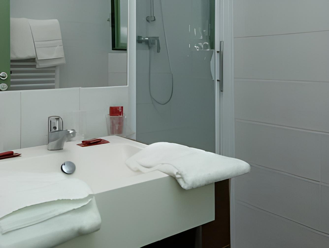 Bathroom 4, Appart'hôtel Odalys City - Nice Centre , Alpes-Maritimes