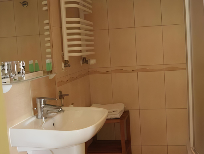 Bathroom 3, Dworek 1885, Ostrzeszów