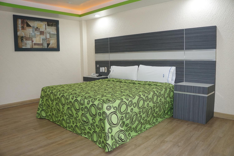 Bedroom 2, Hotel Corona Real, Mexico City