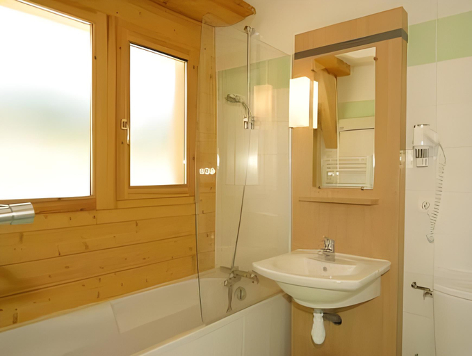 Bathroom 3, Résidence Odalys Le Pelvoux, Savoie