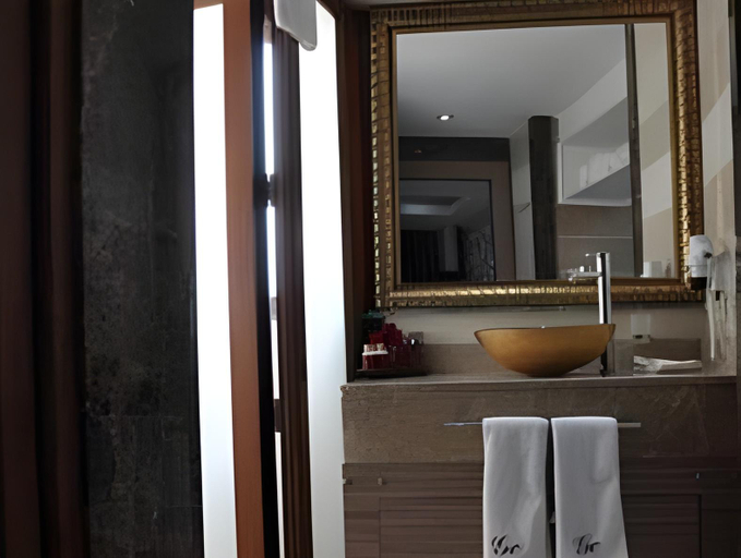 Bathroom 3, Grand Corner Boutique Hotel, Konak