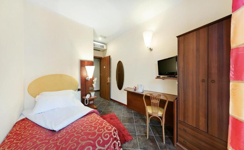 Bedroom 5, antico albergo madonna, Milano
