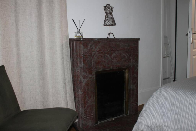 Others 3, Chartres hyper centre bel appartement renove, Eure-et-Loir