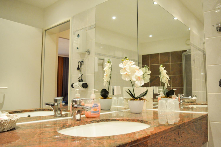 Bathroom 5, CAREA Residenz Hotel Harzhohe, Goslar