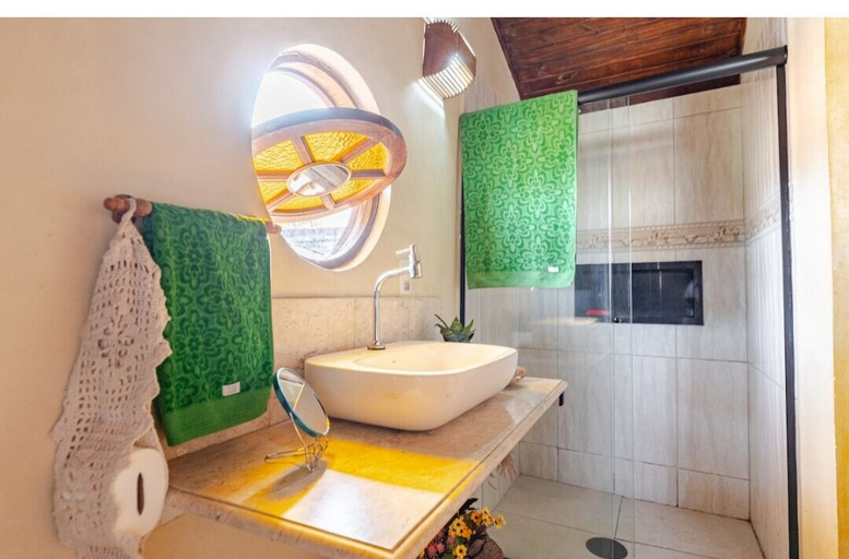 Bathroom 3, San Gonzales, Sorocaba