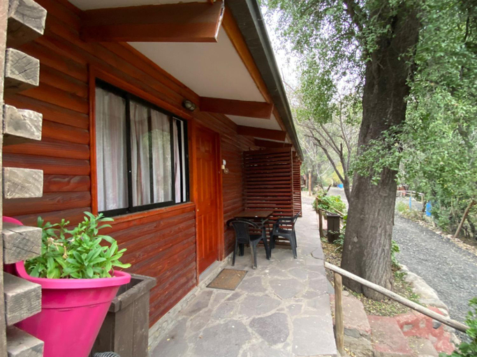 Others 3, Rancho el Chilcal Cabanas con vista al rio, Cordillera