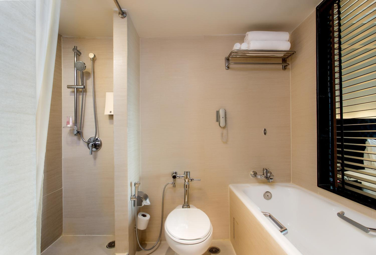 Bathroom 9