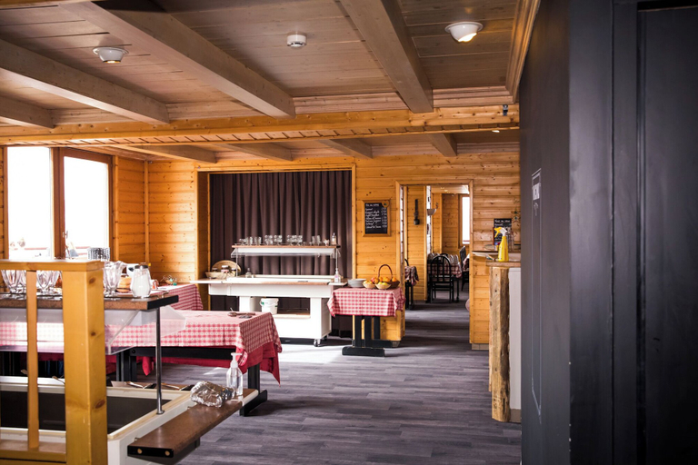 Others 3, Hôtel Emeraude, Savoie