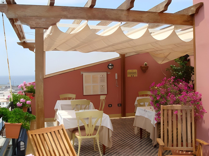 Food & Drinks 4, Labranda Reveron Plaza, Santa Cruz de Tenerife