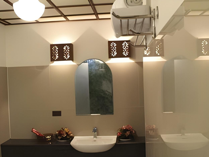 Bathroom, Sulyap Bed & Breakfast – Casa de Obando Boutique Hotel, San Pablo City