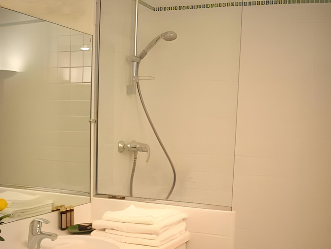Bathroom, Residence les Grands Pins, Alpes-de-Haute-Provence