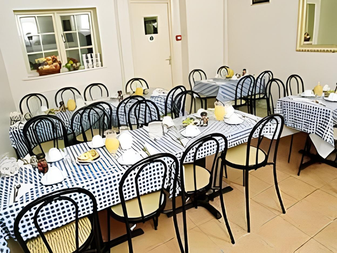 Food & Drinks 3, Grenville House Hotel, London