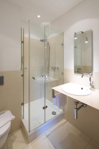 Bathroom 5, Hotel Staffler, Dachau