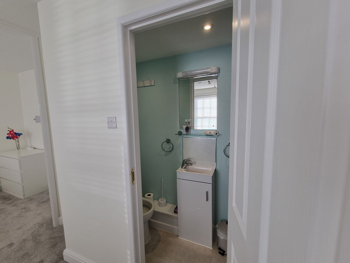 Bathroom 3, The Horizon Sea View Suite, Dorset