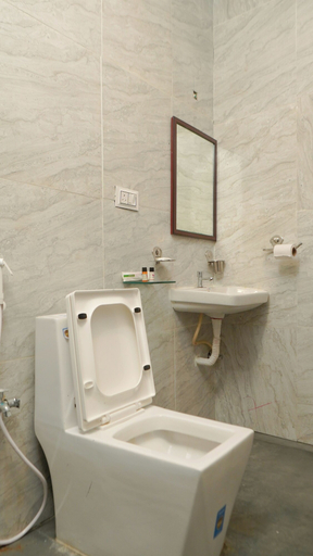 Bathroom 4, Dreams - Mahabalipuram, Kancheepuram