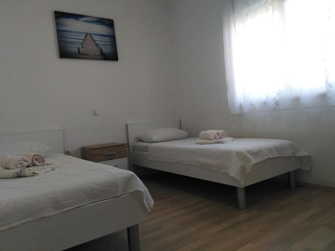 Bedroom 2, Apartman Visic 1692, Kaštela