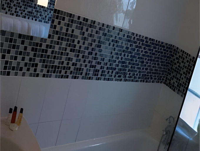 Bathroom 3, Falcon, Hampshire
