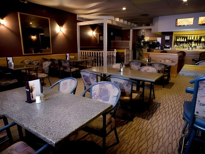 Food & Drinks 5, Heritage Inn Hotel & Convention Centre - High River, Division No. 6