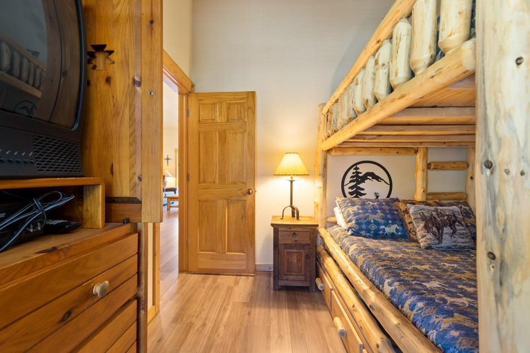 Bedroom 2, 2674 Tenderfoot Lodge Condo, Summit