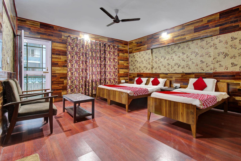 Others 3, Hotel Ab-i-Hayat, Srinagar