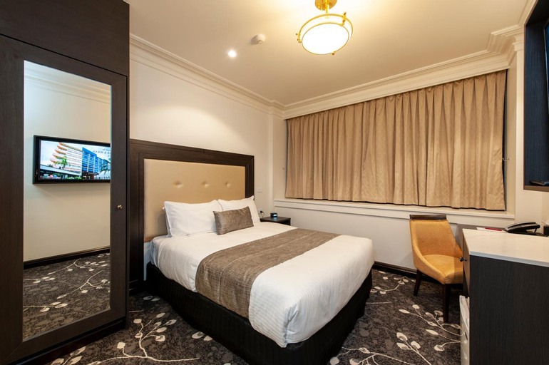 Bedroom 2, Burke and Wills Hotel Toowoomba, Toowoomba - Central