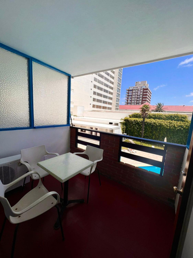 Others 5, Hotel Peninsula, n.a351