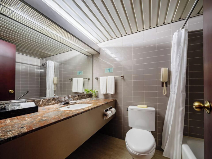 Bathroom 17