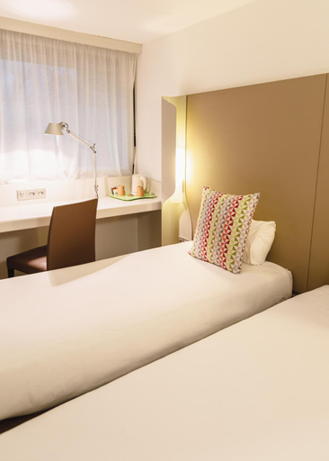Bedroom 12