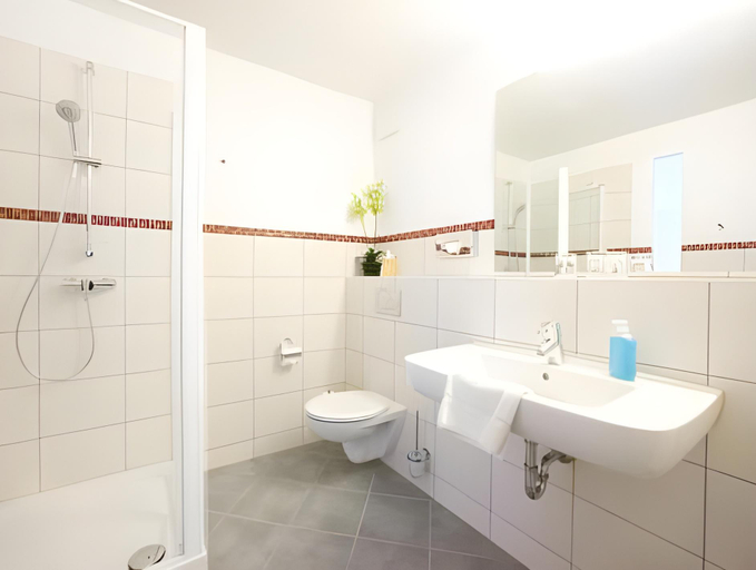 Bathroom 4, Hotel Lowengarten, Speyer