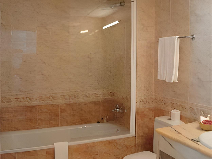 Bathroom 4, Hotel Octavia Cadaques, Girona