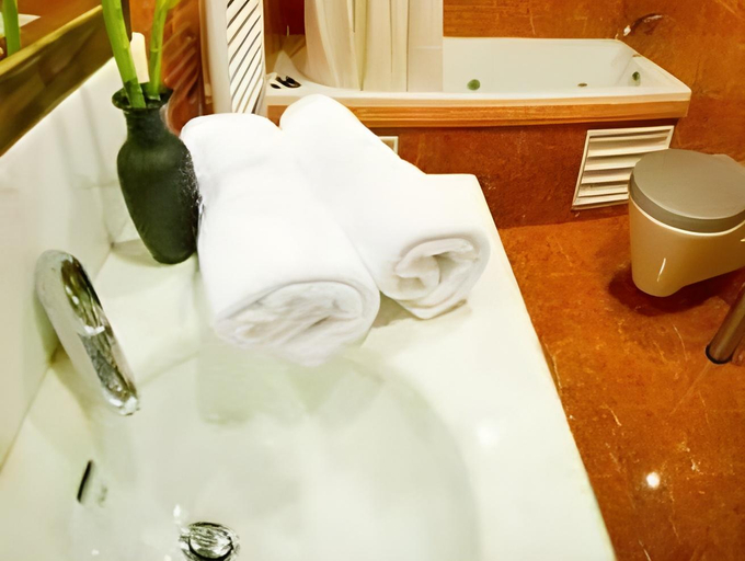 Bathroom 4, Kyveli Suites, Peloponnese