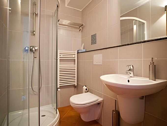 Bathroom 4, VilaFoia, Monchique