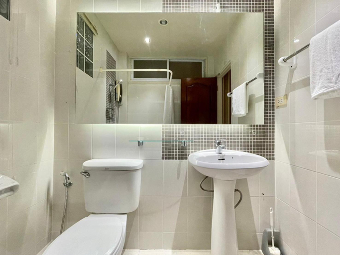 Bathroom 4, Sabai Day Guesthouse, Muang Chiang Mai