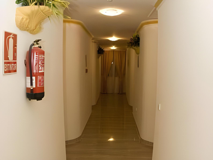 Others 4, Hotel los Girasoles, Sevilla