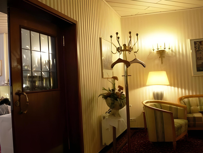 Bedroom 2, Hotel Schwarzer Adler Tangermunde, Stendal