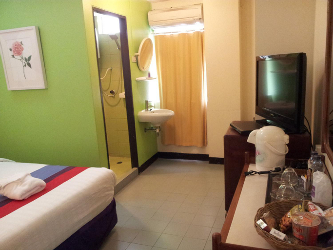 Bedroom 16