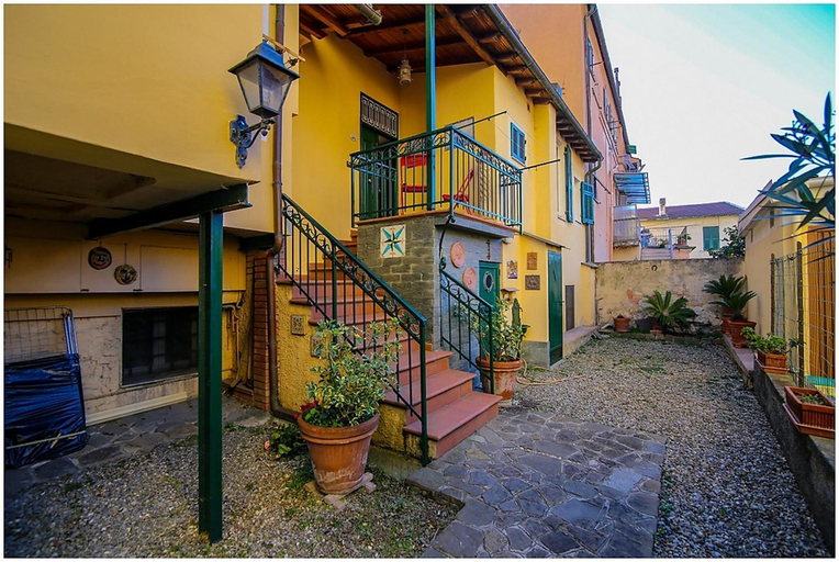 Casa Baia Salata 1, Imperia