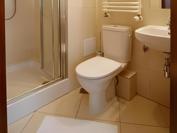 Bathroom 4, Hotel Downtown Krakow, Kraków City