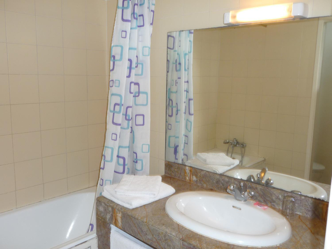 Bathroom 4, HOTEL KAMAL CENTRO DE LA CIUDAD, Agadir-Ida ou Tanane