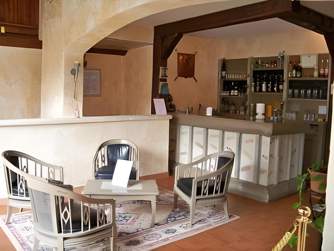 Food & Drinks 5, Logis Hotel Medieval, Montelimar Nord, Ardèche