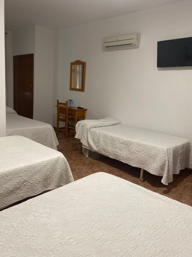 Bedroom 2, Hotel Meson Fuente del Pino, Cádiz