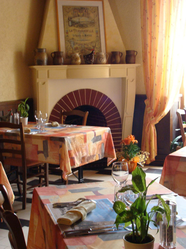 Food & Drinks 5, L'Hotel du Nord - Quarre-les-Tombes, Yonne