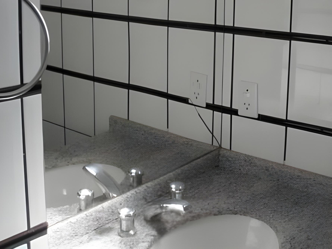 Bathroom 4, Farol Hotel, Torres