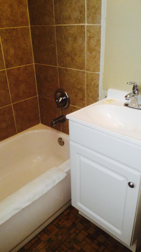 Bathroom 5, Sunset Inn- Fort Pierce, FL, Saint Lucie