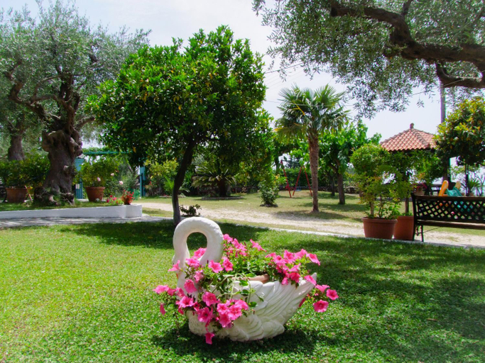 Garden 5, Giovanni Apartments, Epirus