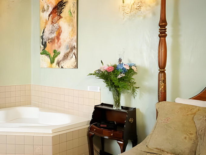 Others 3, Marketa's Bed and Breakfast, Capital