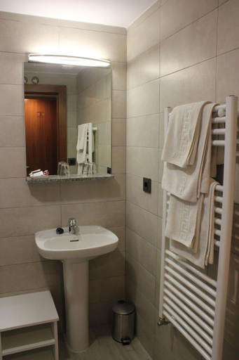 Others 5, Hostal Extremeno, Salamanca