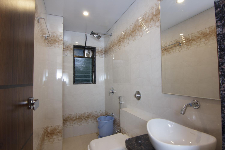Bathroom 3, STRAND RESORT, Pune
